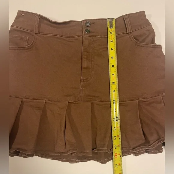 Hollister Brown Mini Skirt - Picture 4 of 7